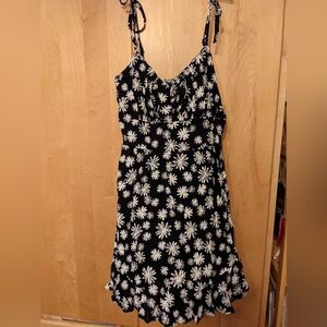 Junior's Daisy Print large dress